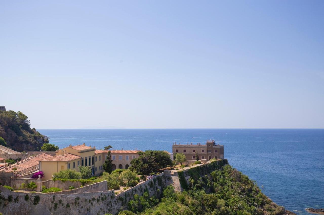 Helloelba Appartamento Il Faro Portoferraio Exterior foto